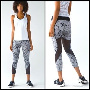 Lululemon Goal Crusher 7/8 Tight Color:Dottie Tribe White Black / Black Sz4 EUC